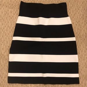 BCBG BANDAGE SKIRT